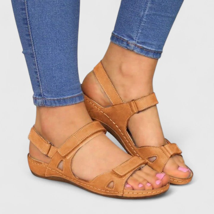 Avrie - Comfortabele Platte Sandalen