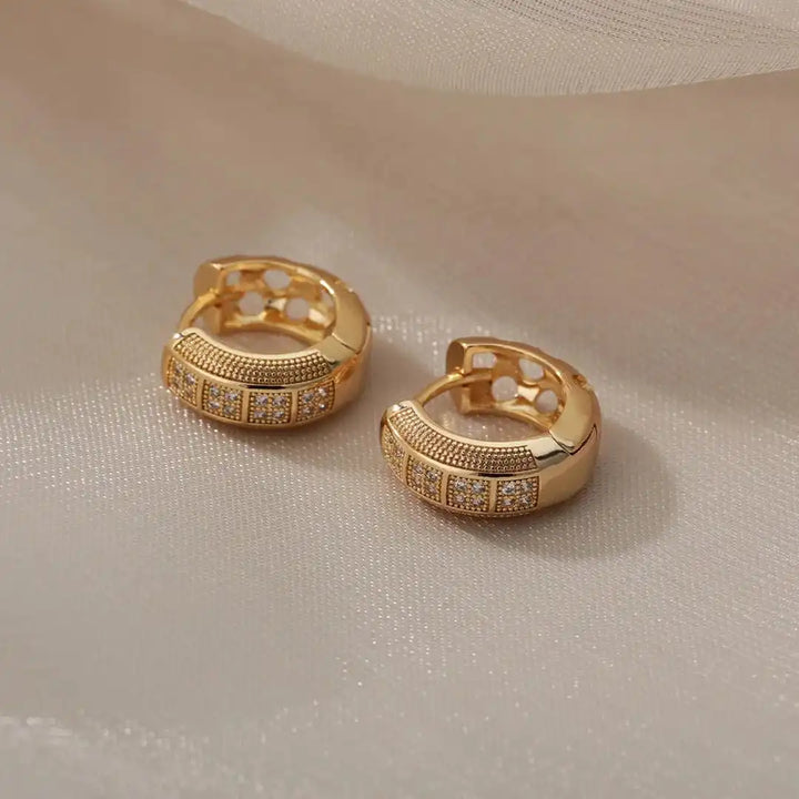 Tijdloze Hoepel Oorbellen van Cubic Zirconia
