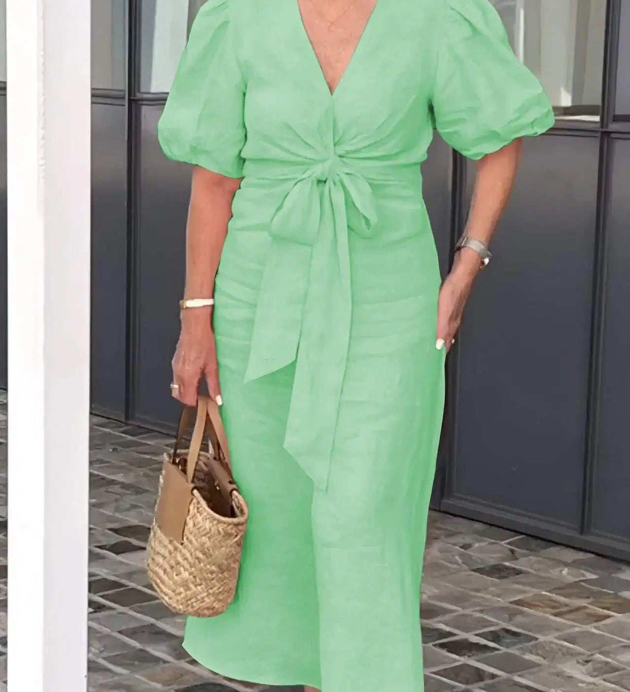 Lenora | ELEGANTE MIDI JURK MET V-HALS