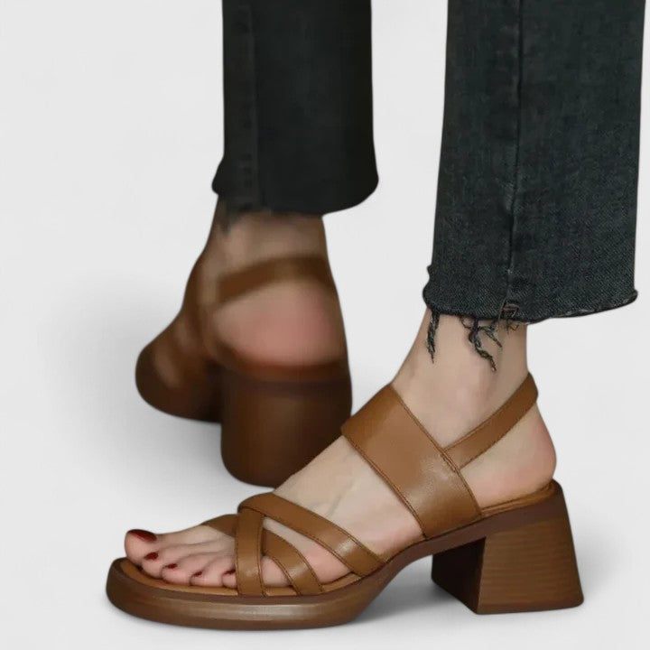 Celeste - Elegante kruisband sandalen