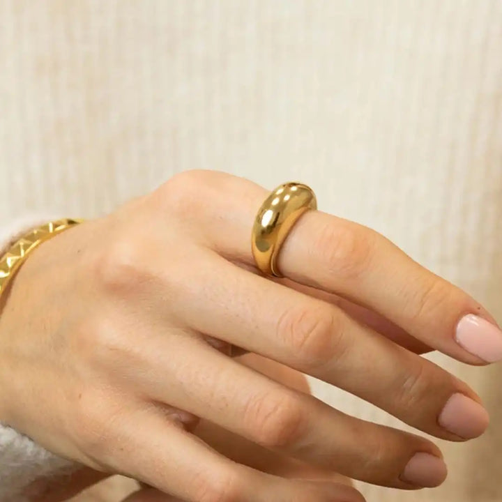 Tijdloze Gouden Boogring
