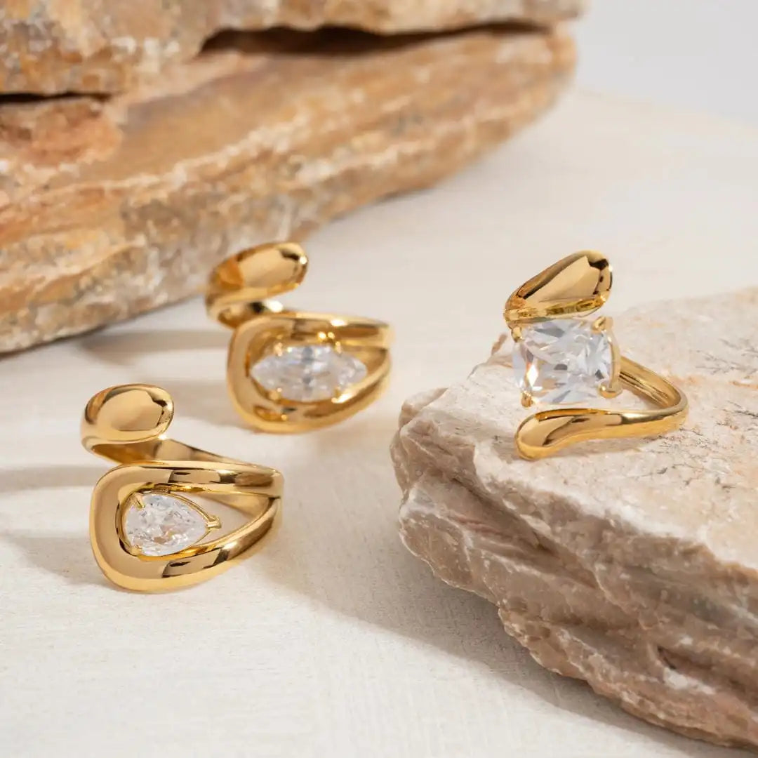 Tijdloze Gouden Waterdruppel Zirkonia Ring
