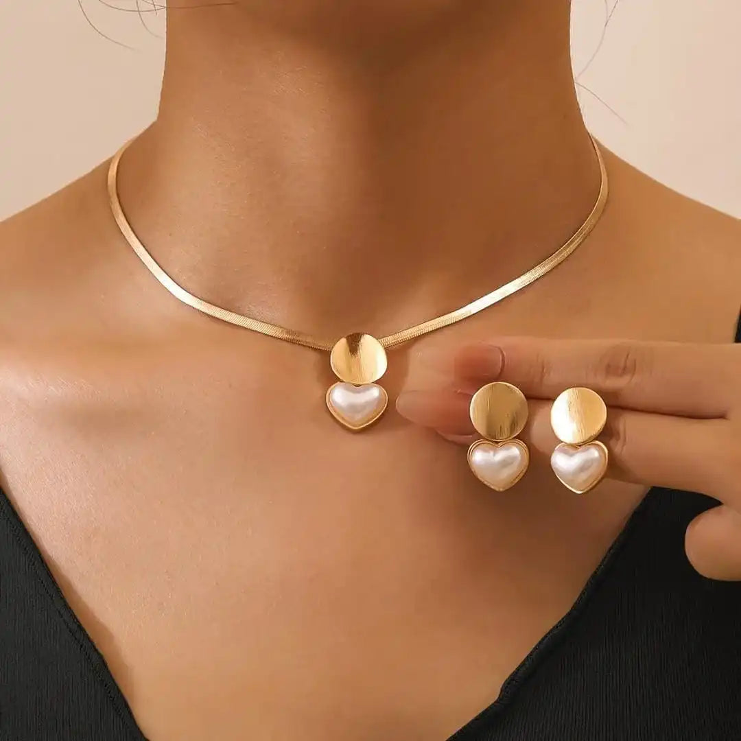 Vintage Gouden Hart Ketting en Oorbellen Set