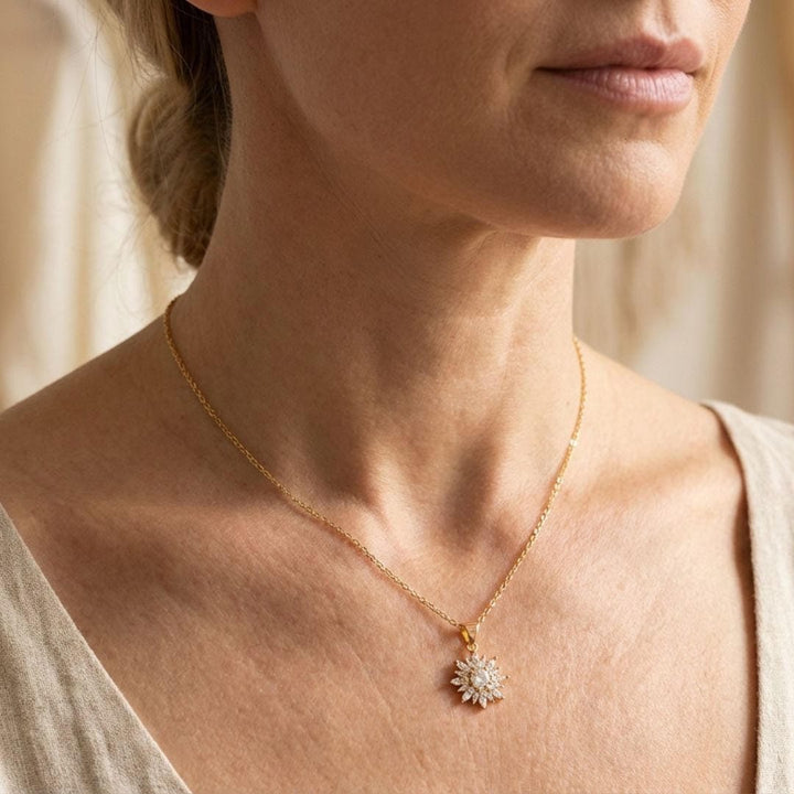 Trendy Zilveren Zonnebloem Zirkoon Halsketting & Oorbellen Set