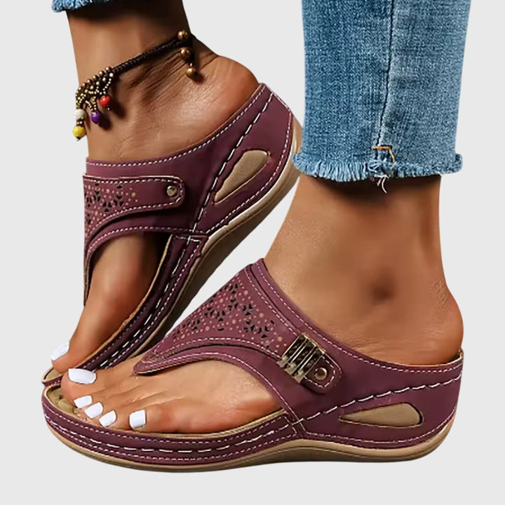 Anika - Slippers