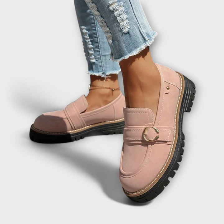 Lora™ | Casual Instappers met Ronde Neus