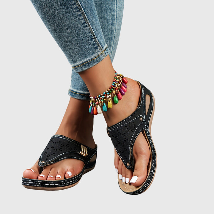 Anika - Slippers