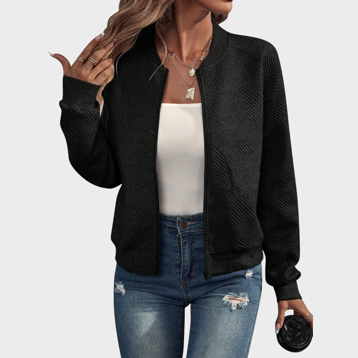 Delphine | Zip Bomberjack