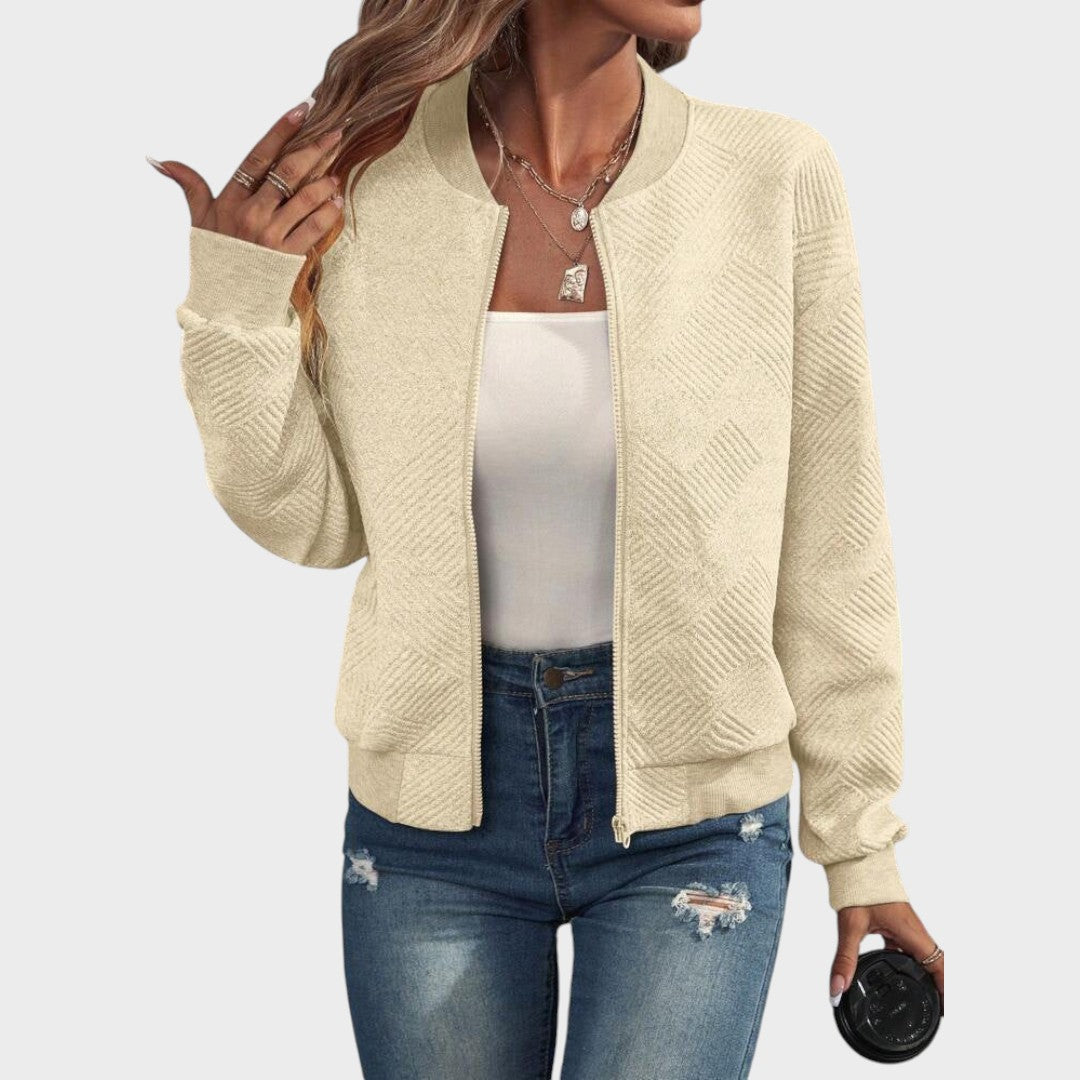 Delphine | Zip Bomberjack